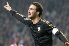 爱游戏 电竞-“金牛区城北体育馆：运动舞蹈赛，赛场上每个动作都是舞者突破极限的体现”