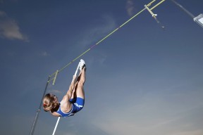 爱游戏娱乐网址-来自过去：经典赛道的传奇故事，来自过去的前奏攻略