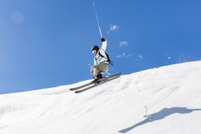 爱游戏中国官方登录入口网站-狗拉雪橇比赛，激情冬日运动体验，狗拉雪橇运动怎么说