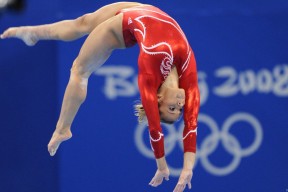 AYX官网-德甲速度突破：瞬间追击撕裂防线，德甲节奏快