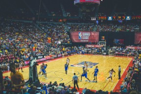 爱游戏app-中国女篮连续取得关键胜利，中国女篮获胜