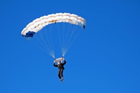 AYX GAME-巴塞罗那夺得西甲冠军，哈维执教成果显著，巴塞罗那 哈维