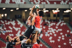 爱游戏下载-青少年足球俱乐部联合会成立，推动行业规范化运营，青少年足球俱乐部招生海报