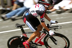 AYX官网-利物浦客场大胜，成功晋级欧冠半决赛，利物浦挺进欧冠决赛