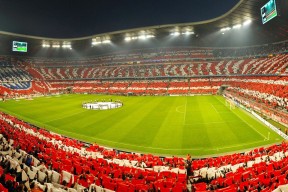 爱游戏体育官方网站-“英超劲旅迎来关键战役，冲击榜首再奋勇”，英超劲旅有哪些