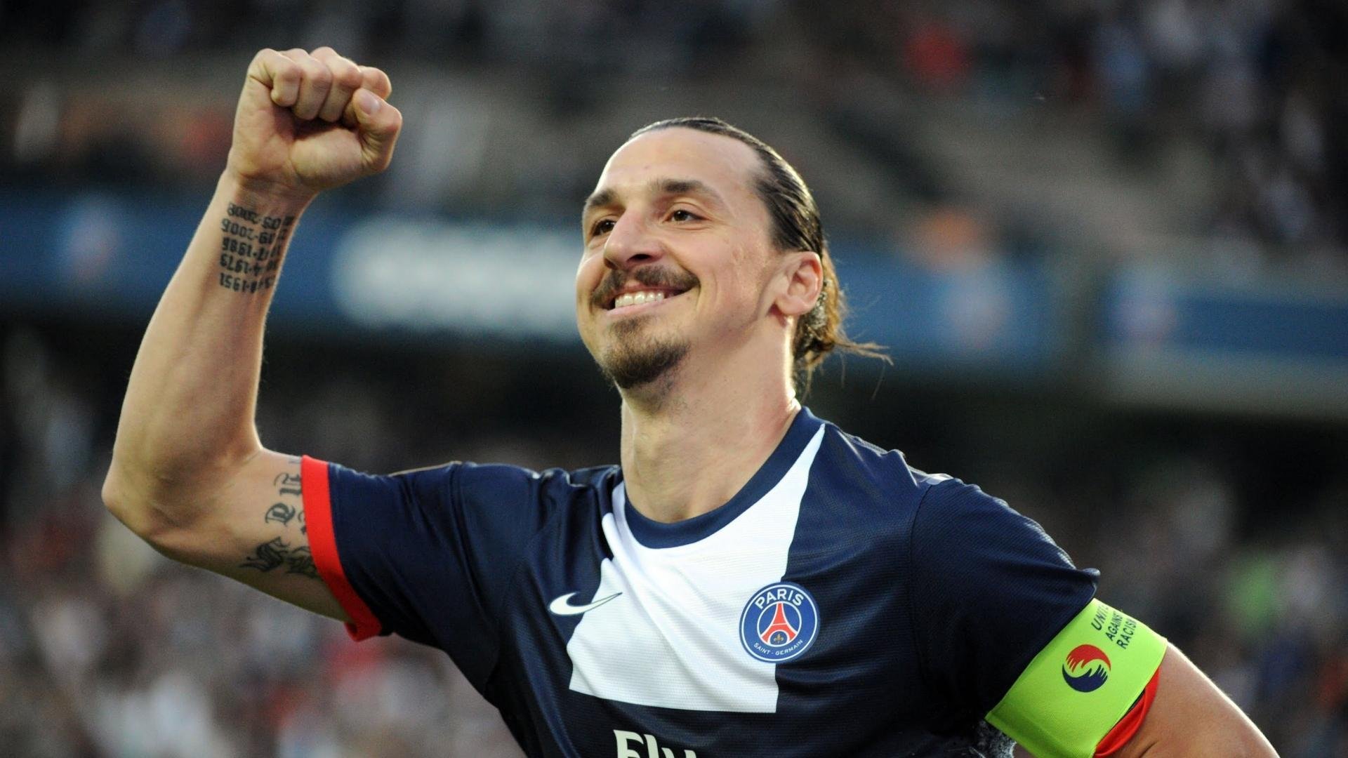 湖人队主场赢得胜利NBA季后赛，湖人主场时隔8年再迎季后赛